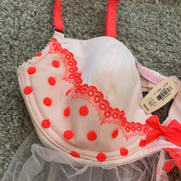 Victoria’s Secret lingerie 36C baby doll - Picture 4 of 6